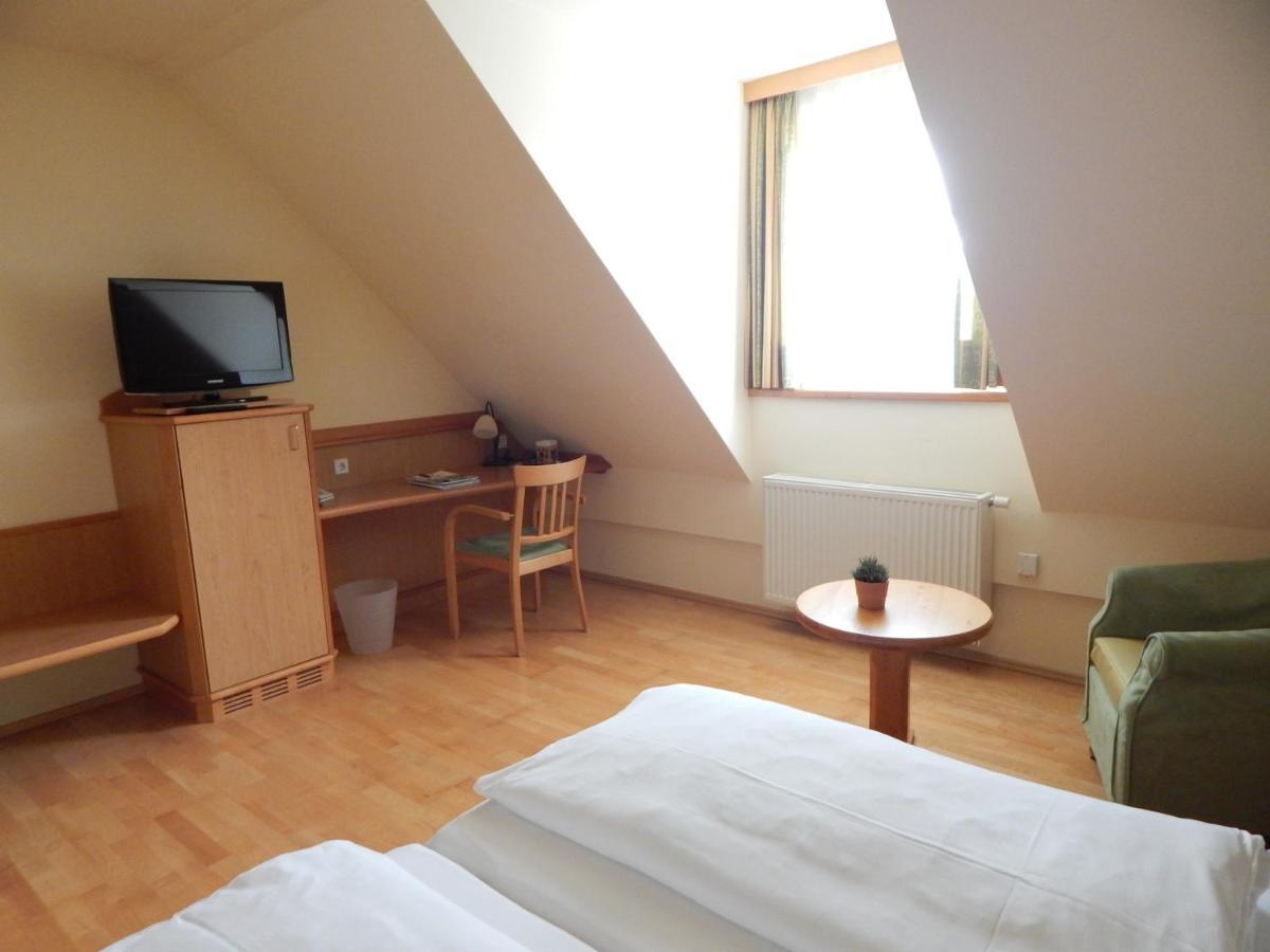 Hotel Neustifter Poysdorf Quarto foto